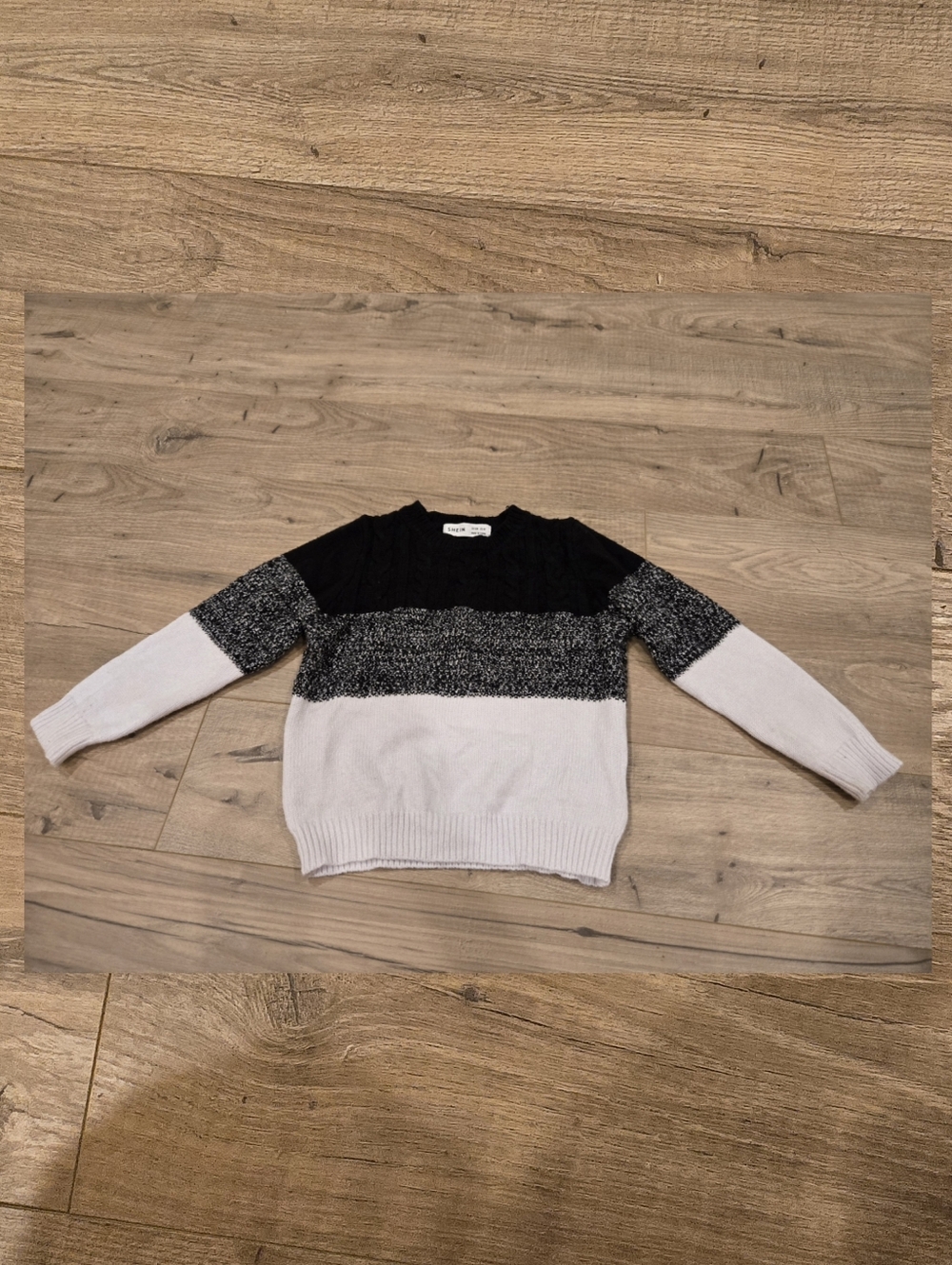 EUC Boys Winter Black White Marled Grey Colorblock Pullover Sweater Size 4